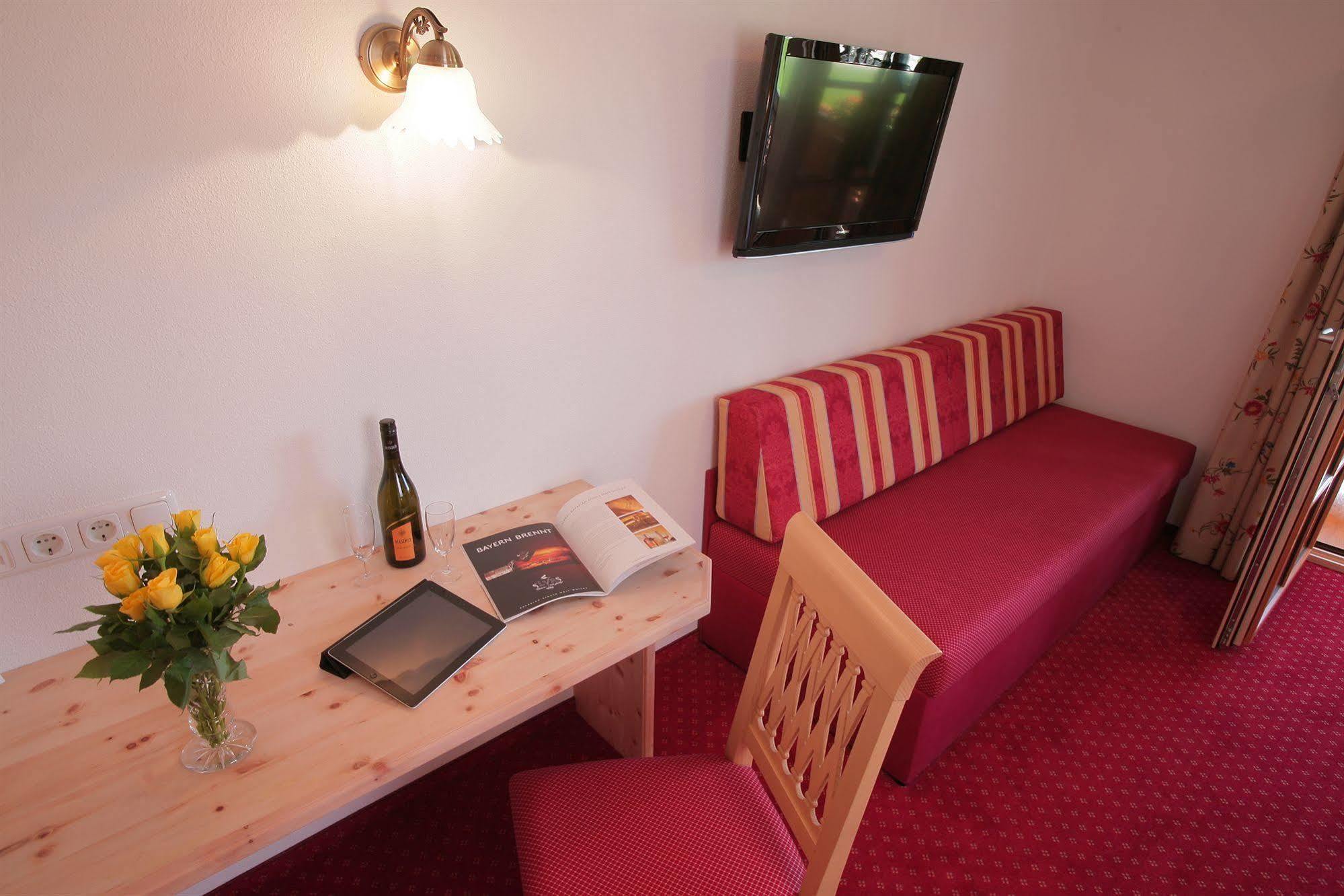 Pension Schweizerhaus Garni Вейарн Экстерьер фото